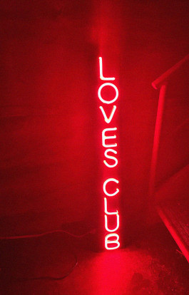 Loves_Club_Branding_Ana_Garcia_Segura_Studio